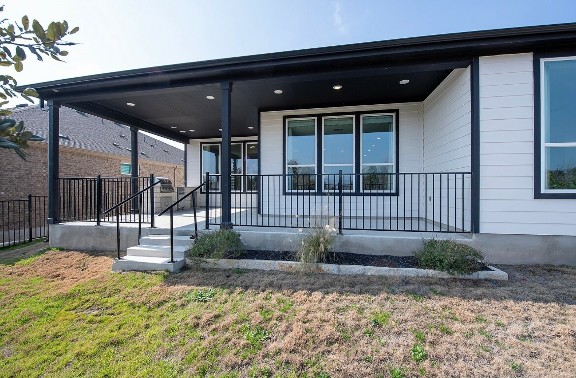 Property Photo:  109 Martingale Street  TX 78633 