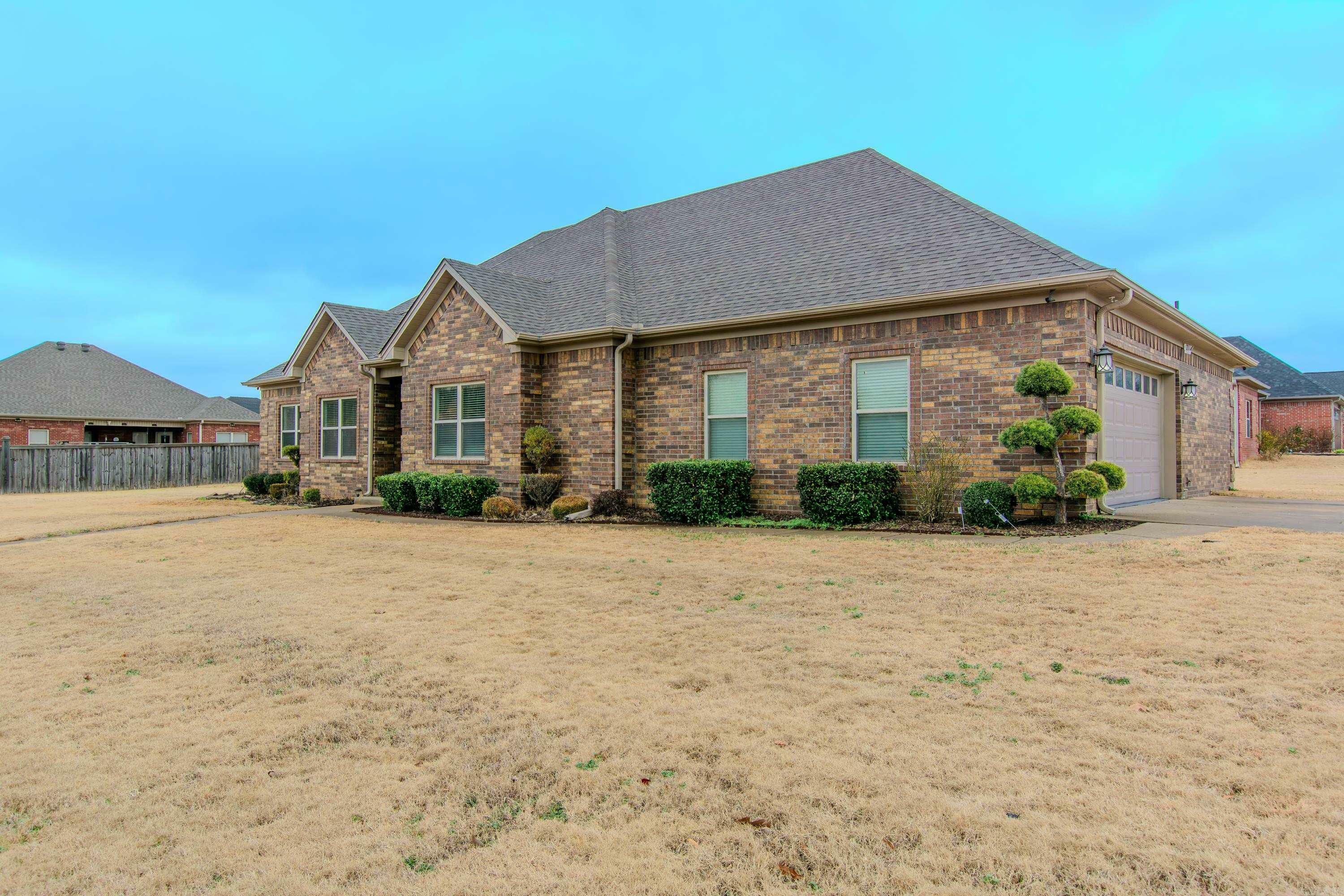 Property Photo:  141 Creekside Dr.  AR 72007 