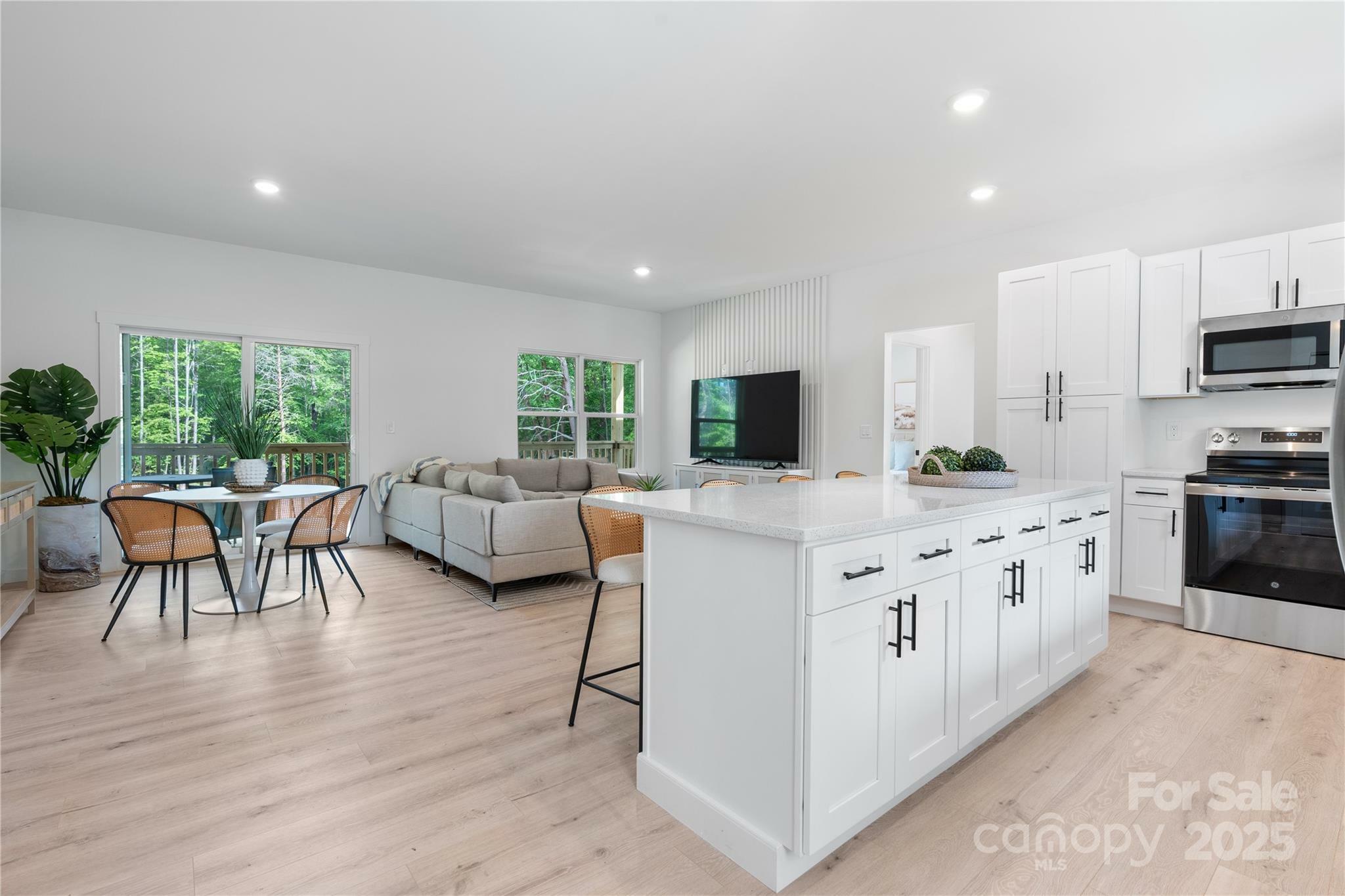Property Photo:  3722 Thompson Street  NC 28658 