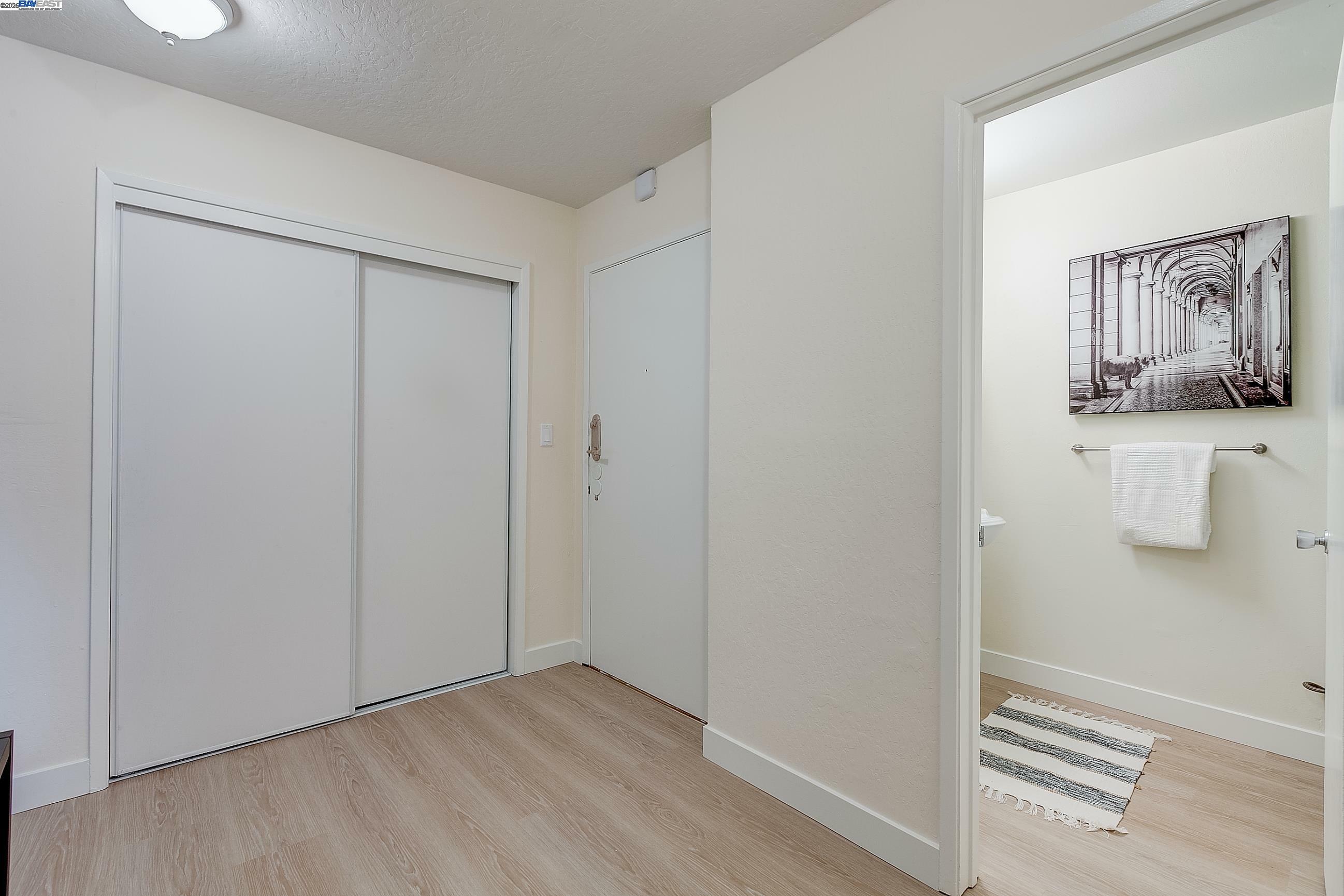 Property Photo:  407 Orange St 411  CA 94610 