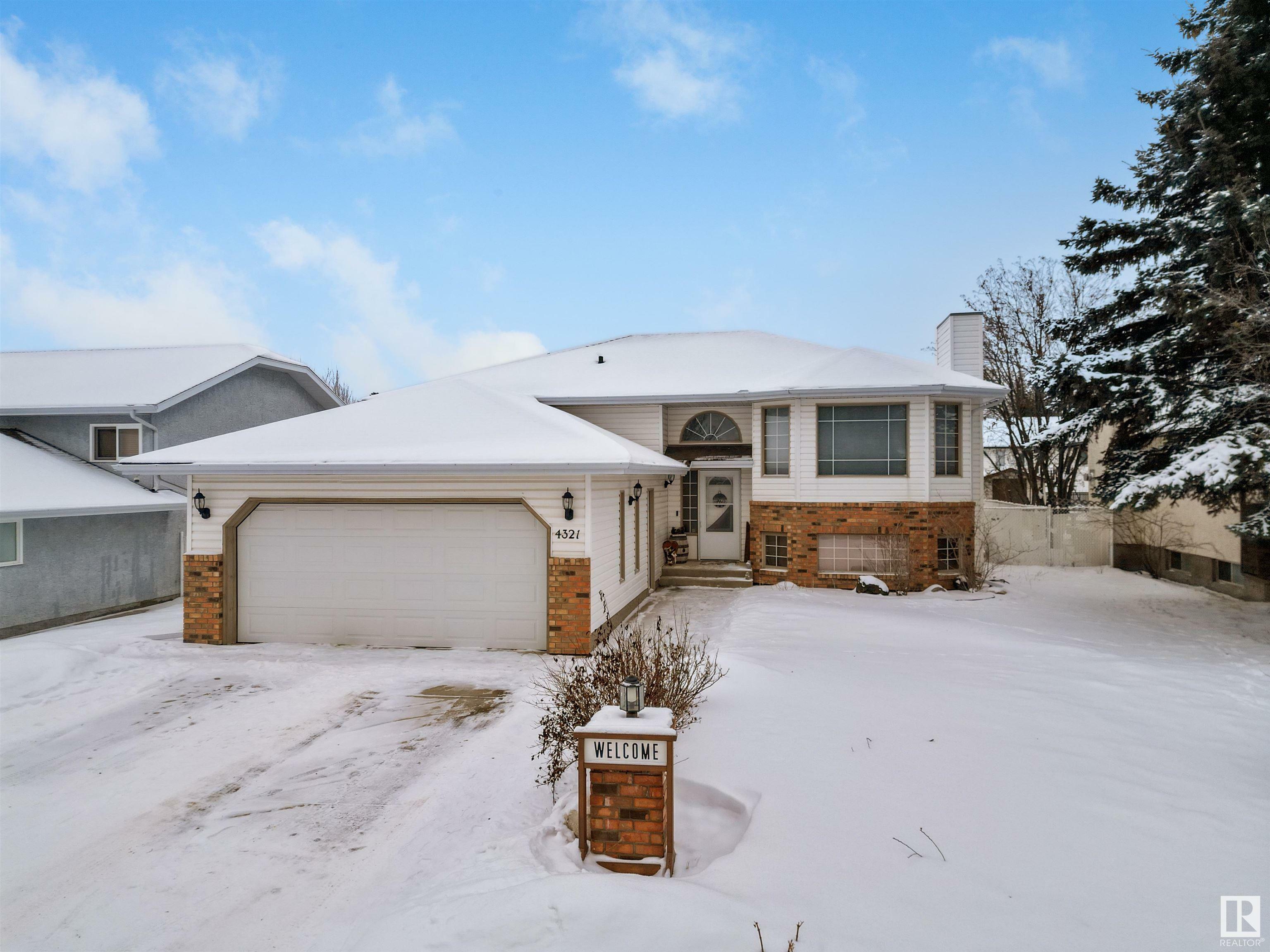 Property Photo:  4321 44 Avenue  AB T7A 1G2 