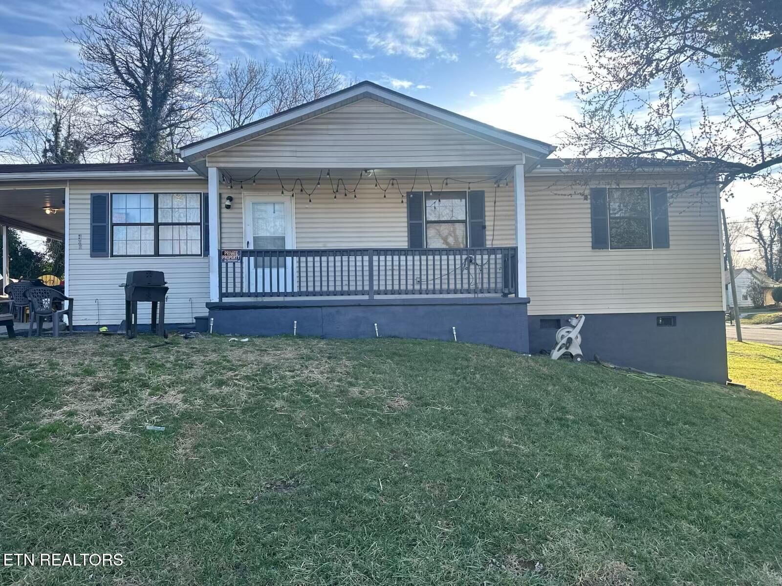 Property Photo:  401 S Cherry St  TN 37914 