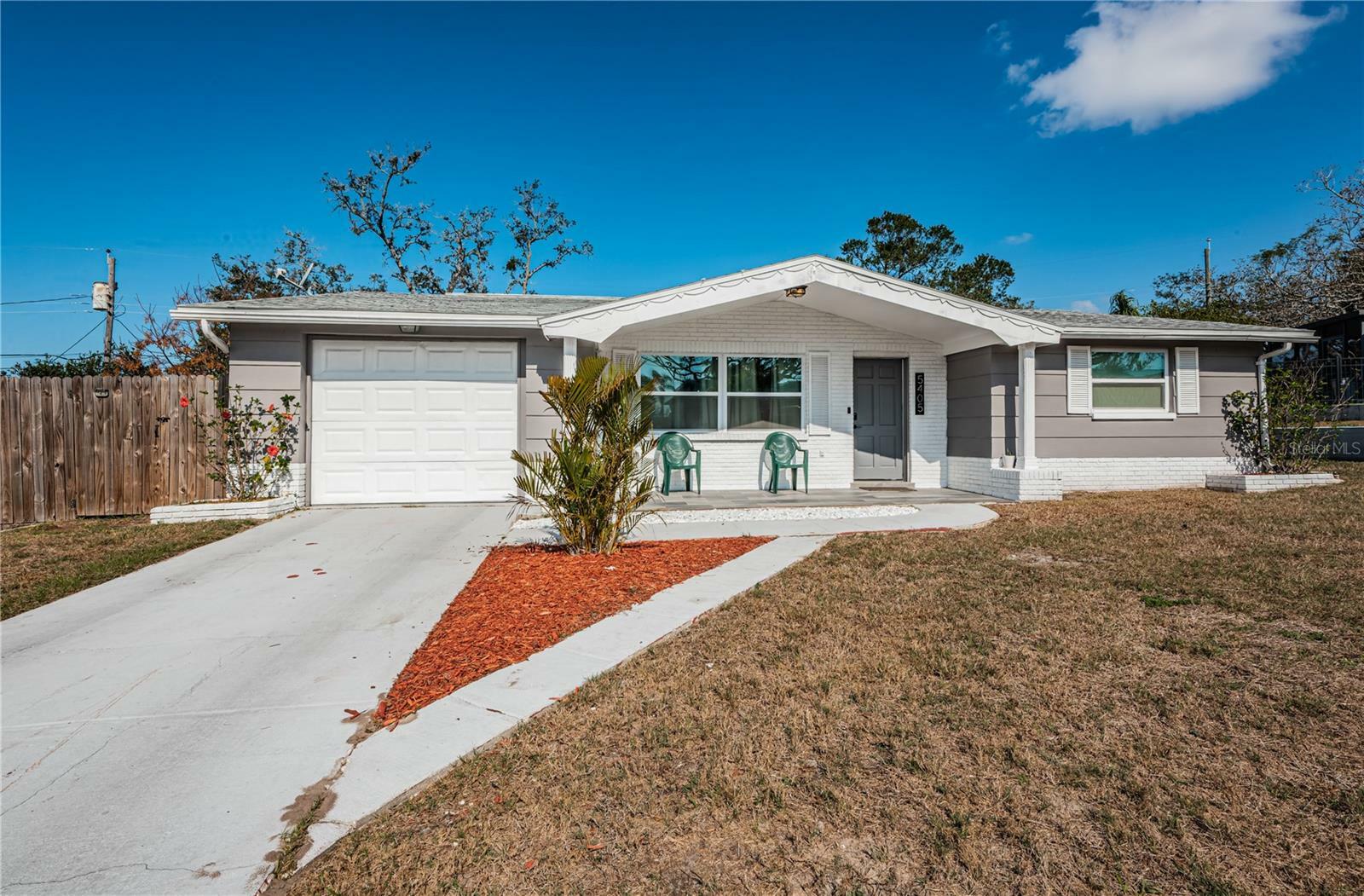 Property Photo: 5405 Golden Nugget Drive FL 34690