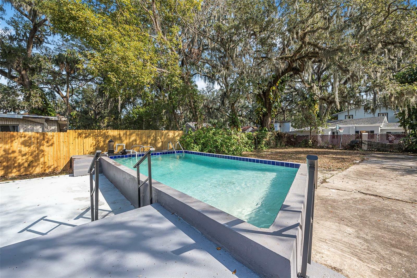 Property Photo: 829 Madison Avenue FL 32114