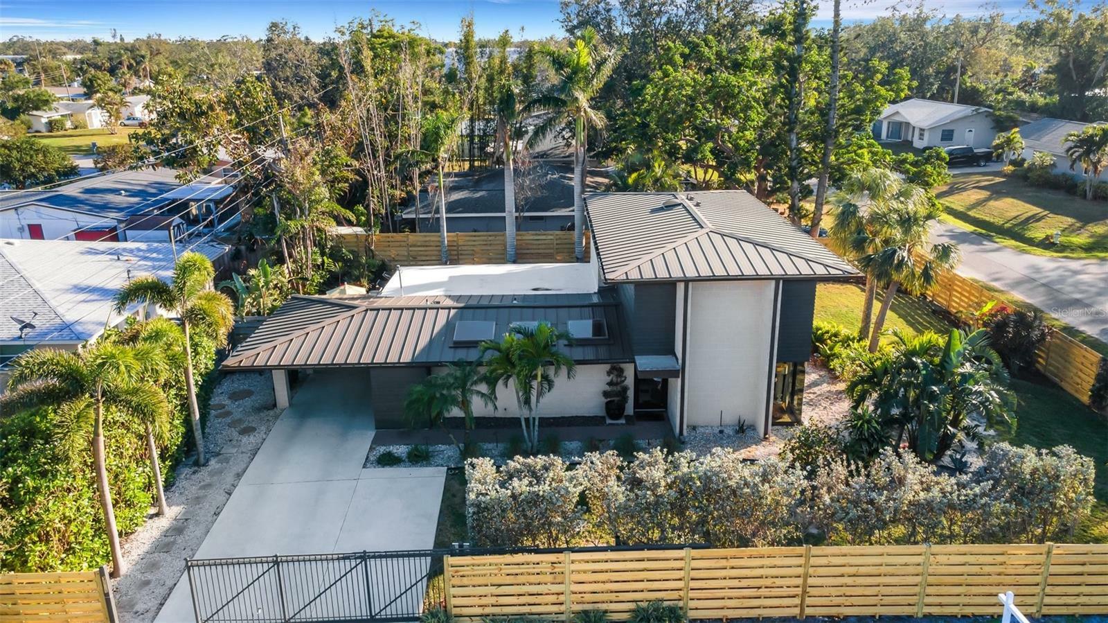 Property Photo: 3026 Mayflower Street FL 34231