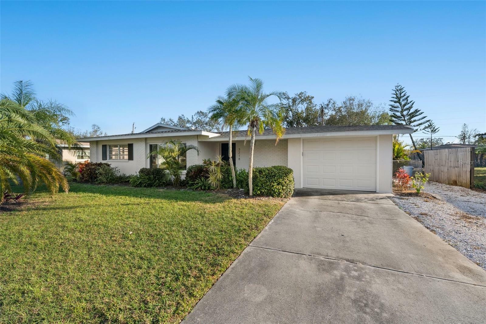 3218 Fauna Street  Sarasota FL 34235 photo