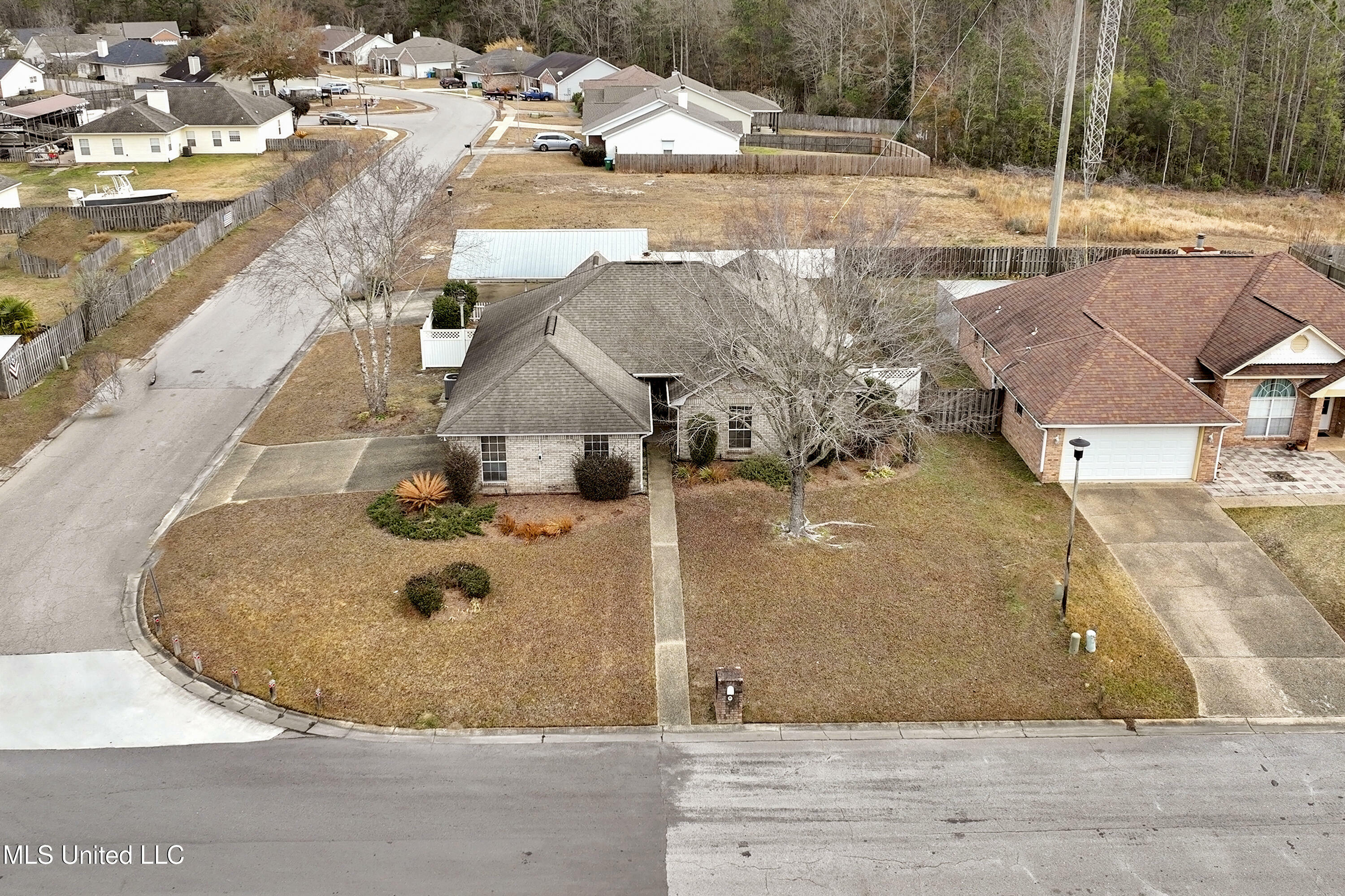 Property Photo:  10017 Iroquois Avenue  MS 39564 