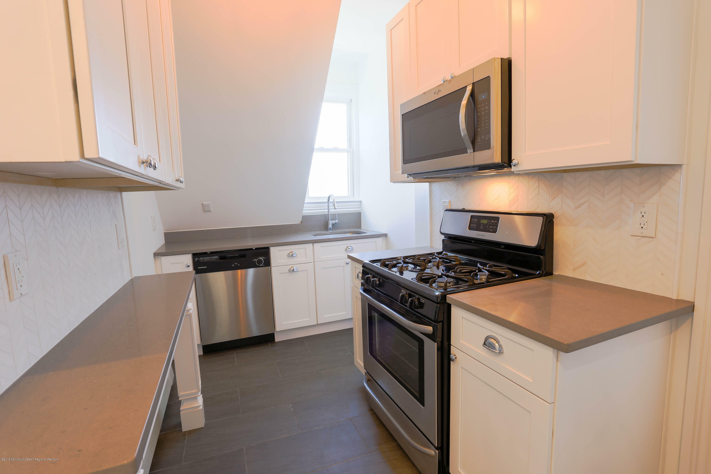 Property Photo:  35 Ocean Boulevard 6  NJ 07716 