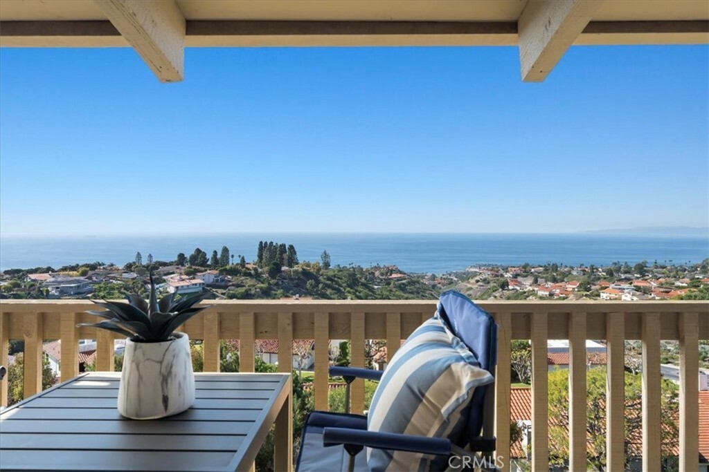 Property Photo: 6542 Ocean Crest Drive C303 CA 90275