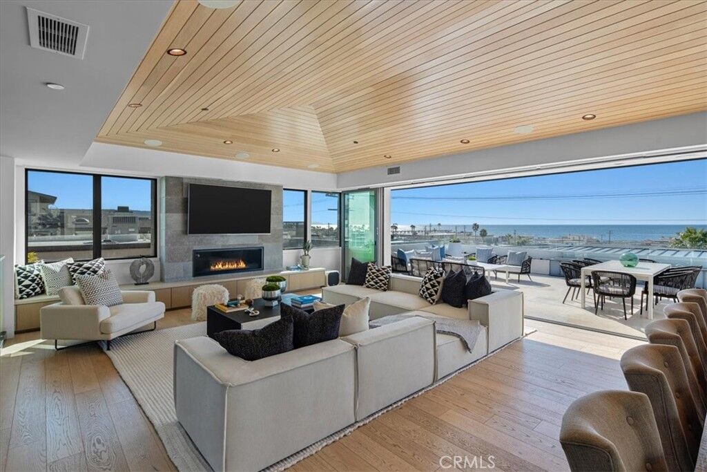Property Photo: 1703 Manhattan Avenue CA 90254