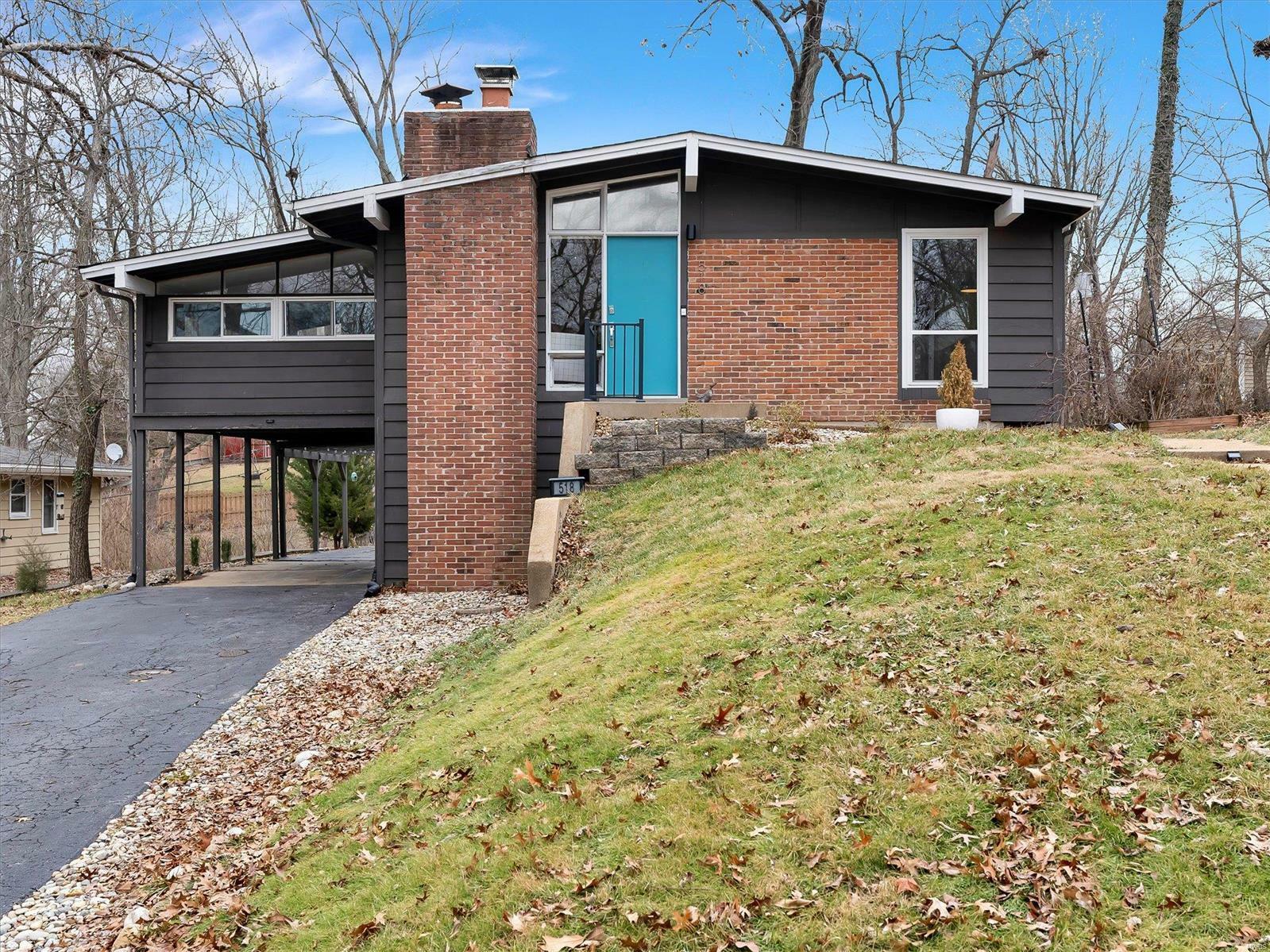 Property Photo: 518 Crest Court MO 63122