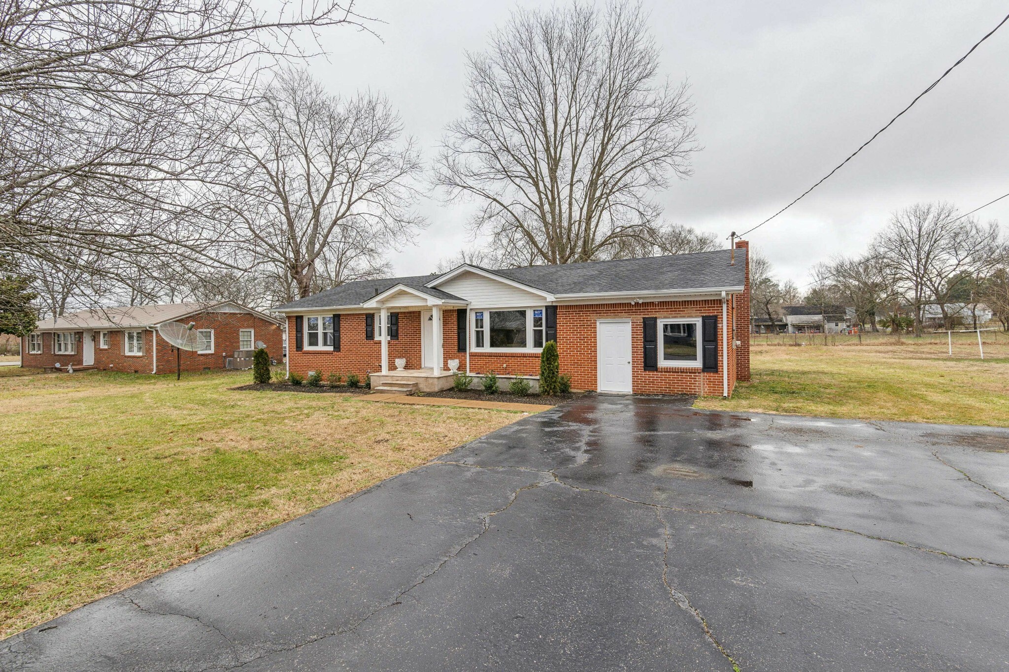 Property Photo:  508 N Locust St  TN 38474 