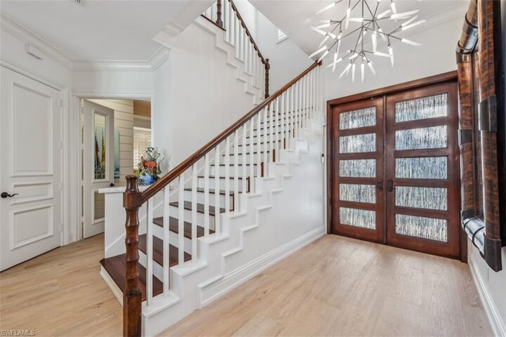 Property Photo: 429 14th Ave S FL 34102