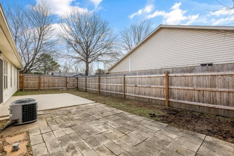 Property Photo:  3602 W Wood Street  AR 72756 