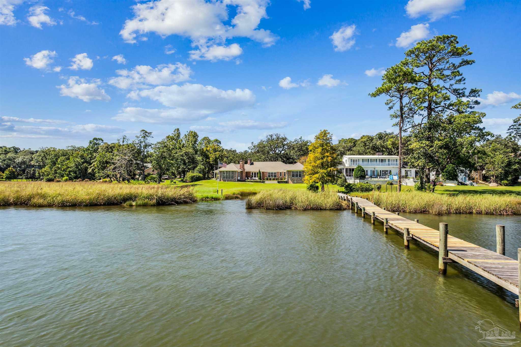 Property Photo: 4000 Menendez Dr FL 32503