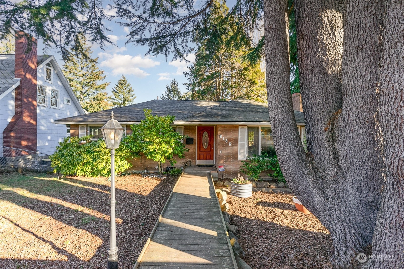 Property Photo:  8136  29th Avenue SW  WA 98126 