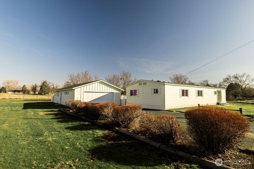 Property Photo: 3265 Pioneer Drive WA 99362