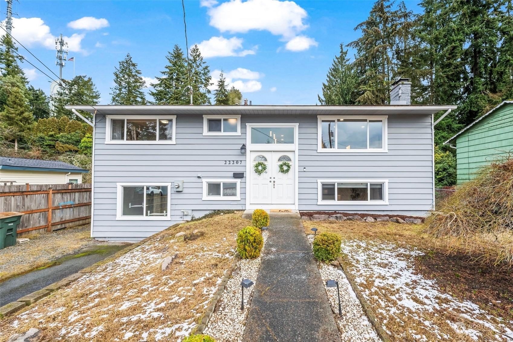 Property Photo:  22207  60th Avenue W  WA 98043 