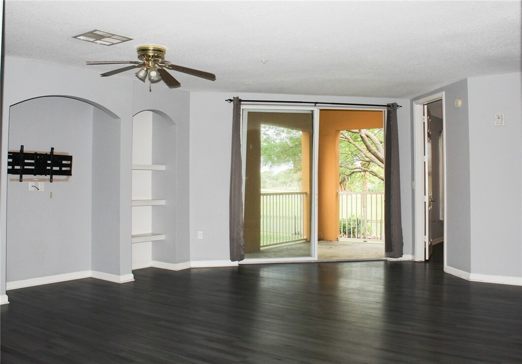 Property Photo: 5045 Fairways Circle D201 FL 32967
