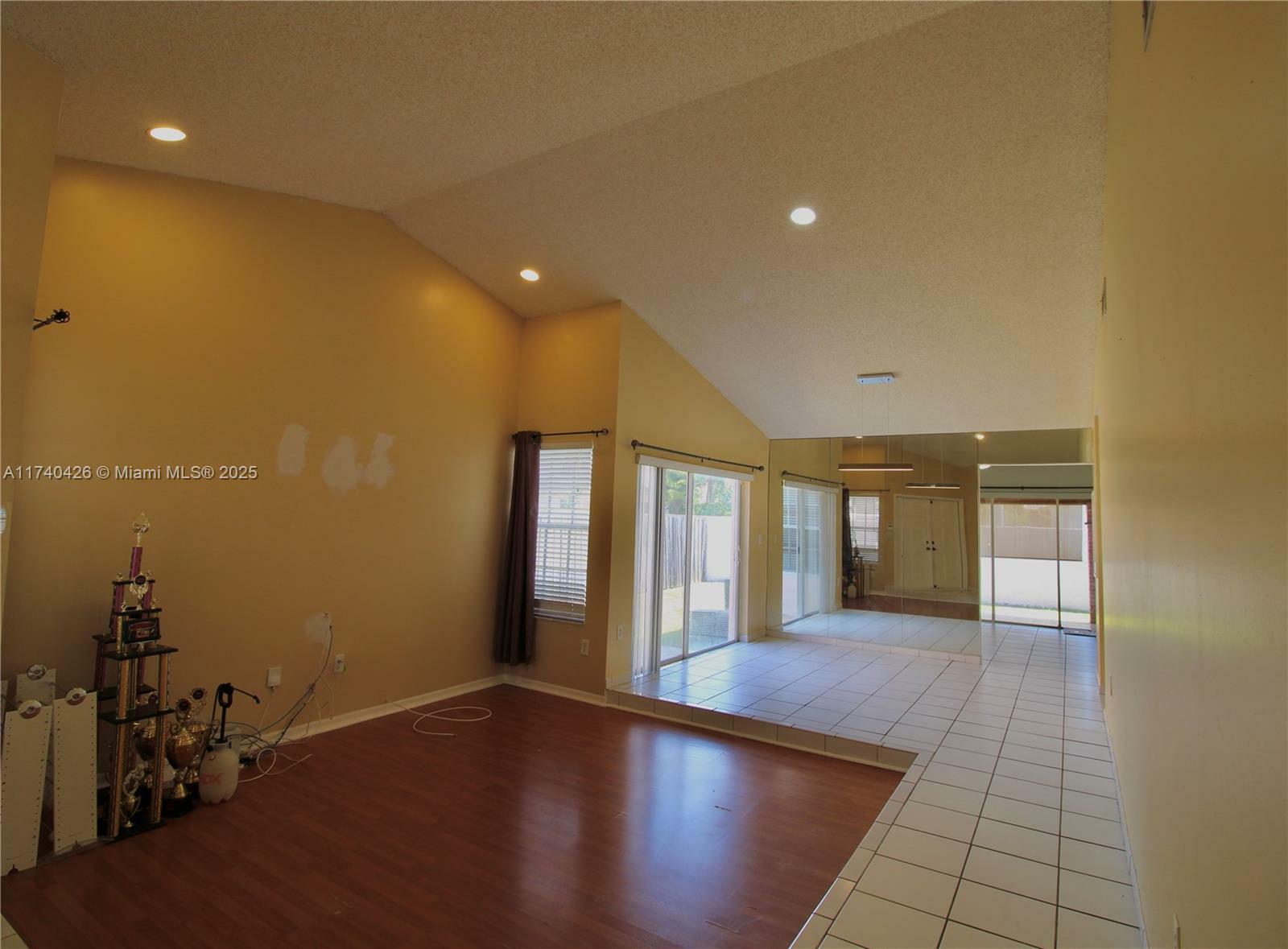 Property Photo:  6049 SW 128th Ct  FL 33183 