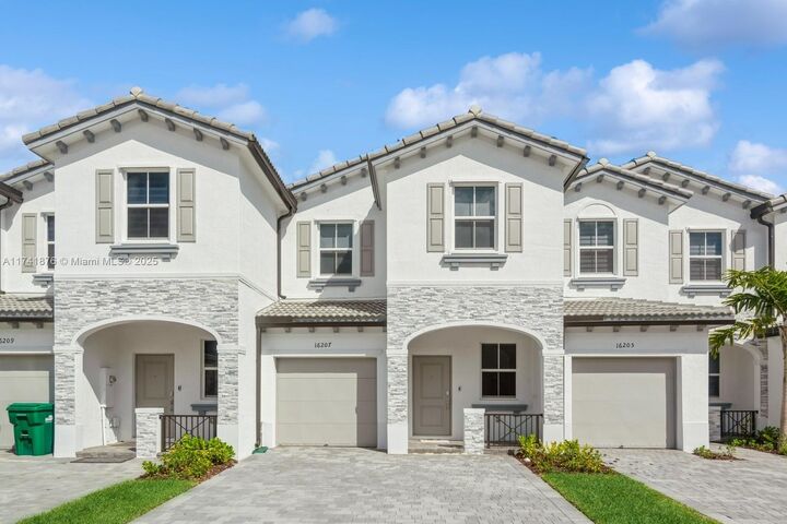 16207 SW 288th Ter  Homestead FL 33033 photo