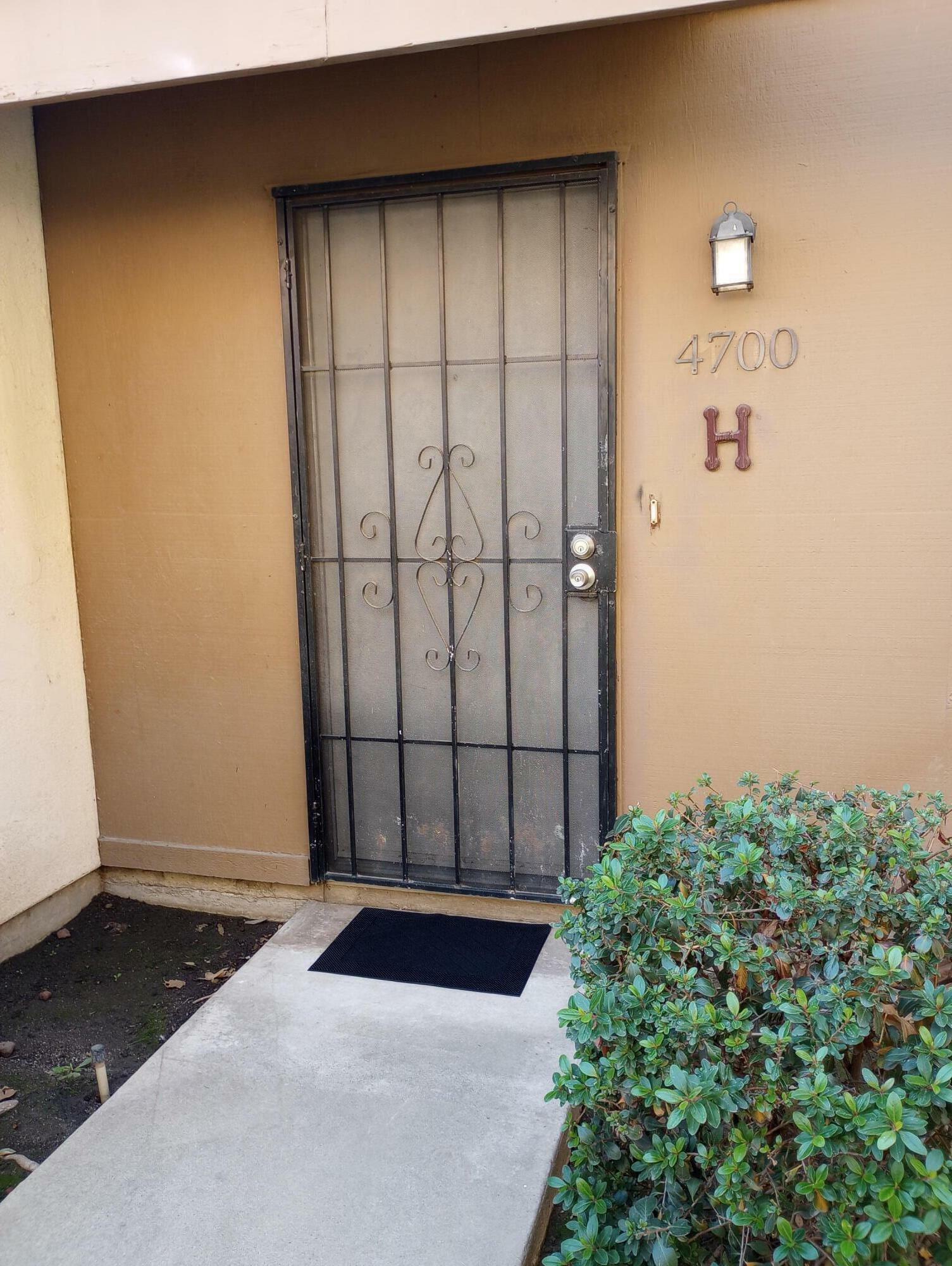 Property Photo:  4700 Nordic Drive H  CA 93309 