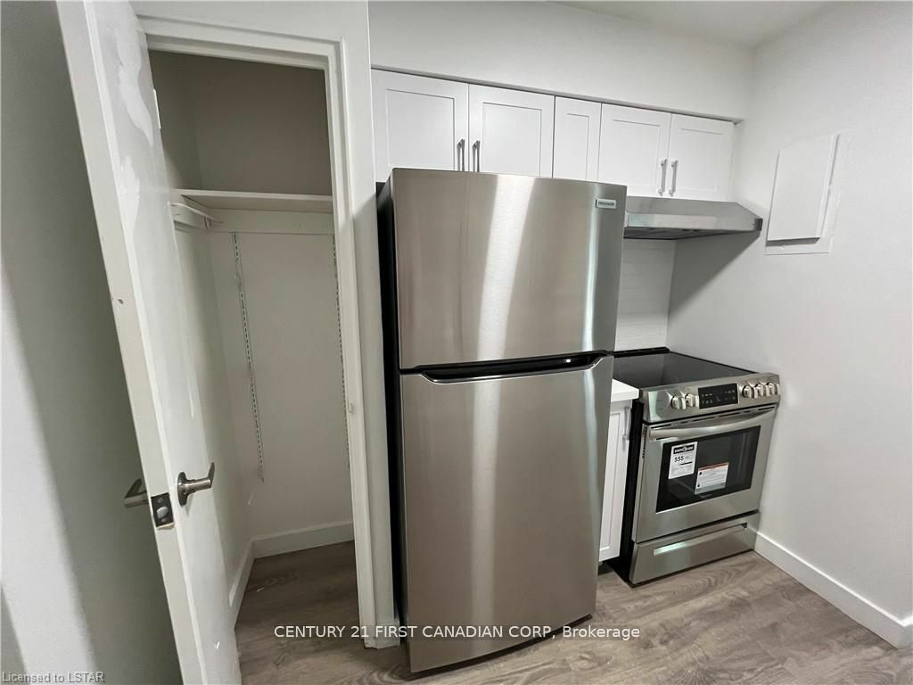 Property Photo:  227 Cathcart St 606  ON N6C 1E8 