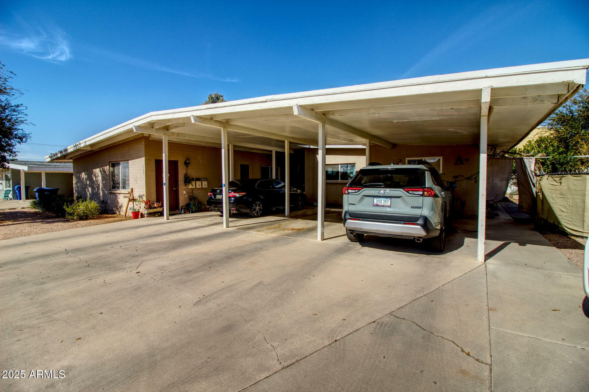 Property Photo:  1350 W Garden Circle  AZ 85201 