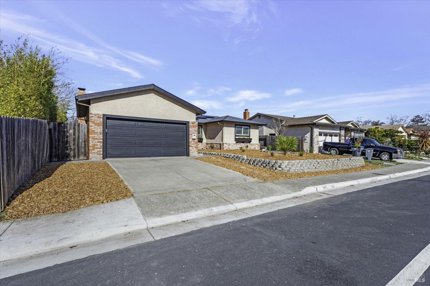 Property Photo:  421 Garfield Drive  CA 94954 