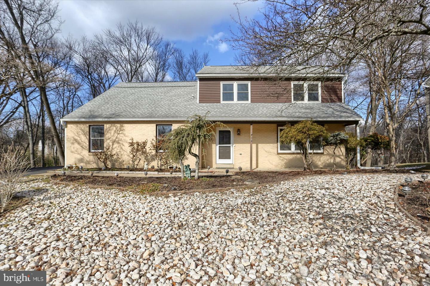 Property Photo:  124 Woodridge Drive  PA 17110 