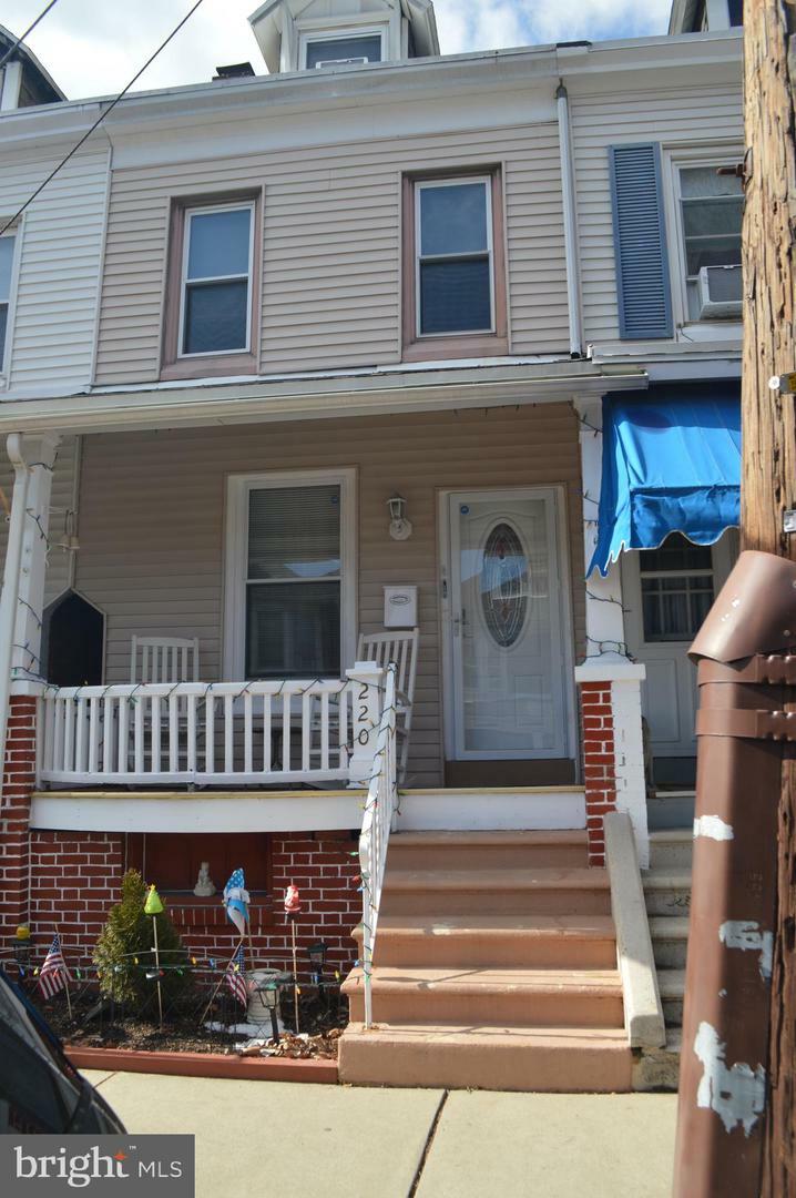 Property Photo:  220 S 3rd Avenue  PA 19611 