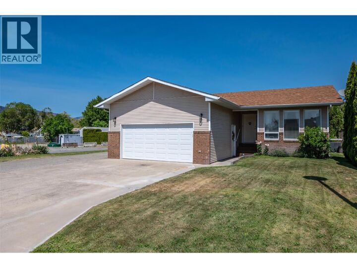 44 Bayview Crescent — photo 1