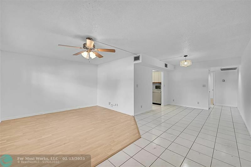 Property Photo:  3303 Aruba Way J1  FL 33066 