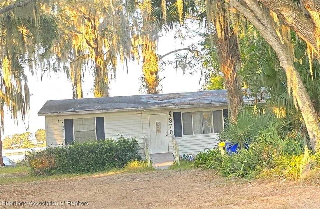 Property Photo: 370 Cloverleaf Road FL 33852