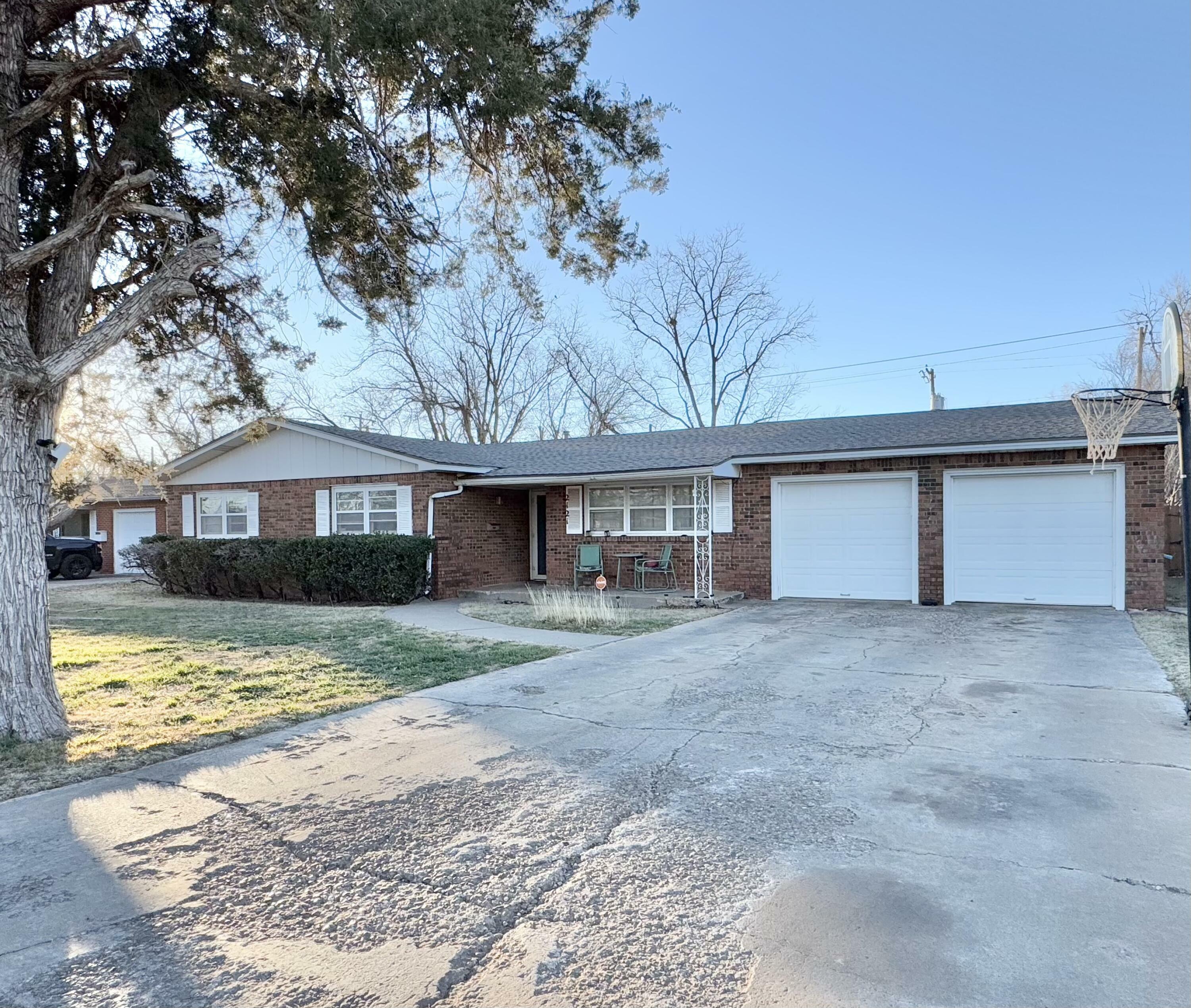 Property Photo:  2121 56th Street  TX 79412 