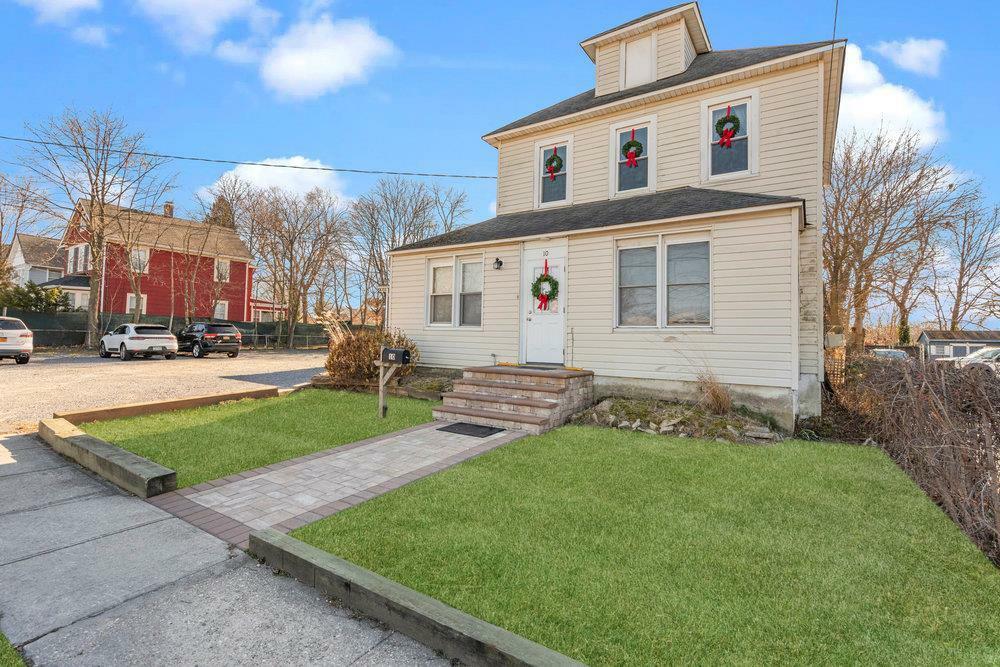 Property Photo:  10 Hawley Avenue  NY 11795 