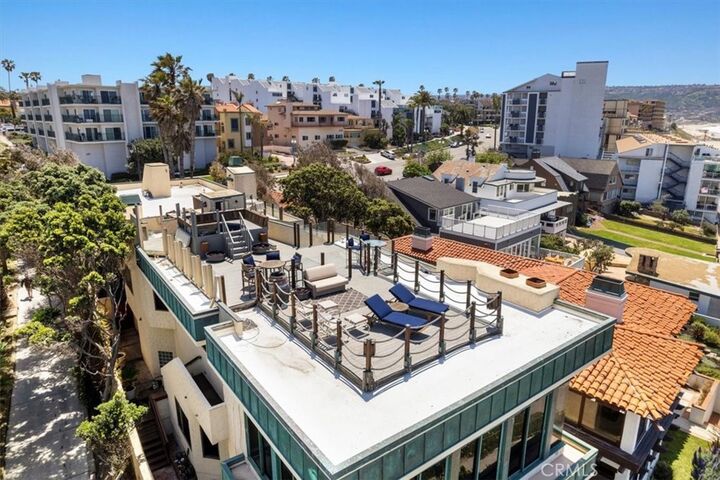 Property Photo: 601 Esplanade B CA 90277