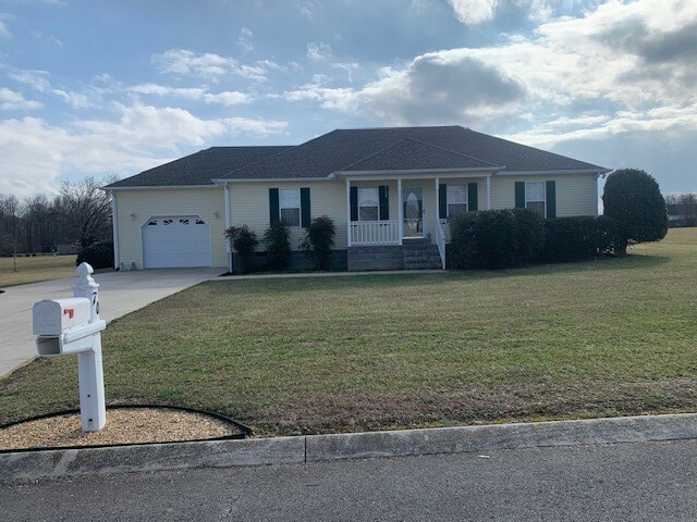 Property Photo: 70 Rebecca Dr TN 37355