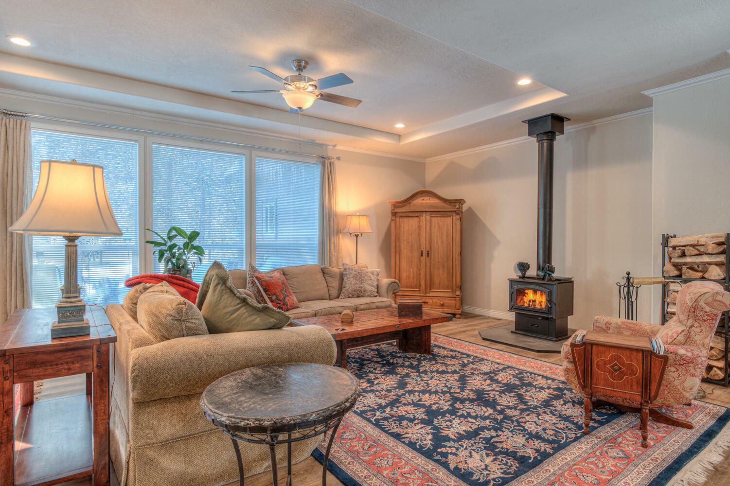 Property Photo: 17069 Norwalk Road NW OR 97707