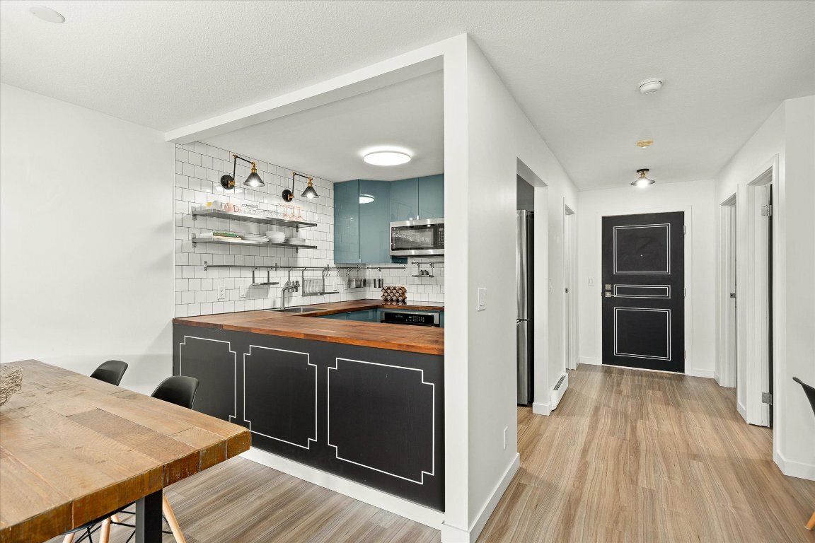 Property Photo:  1075 Bernard Avenue 110  BC V1Y 6P7 