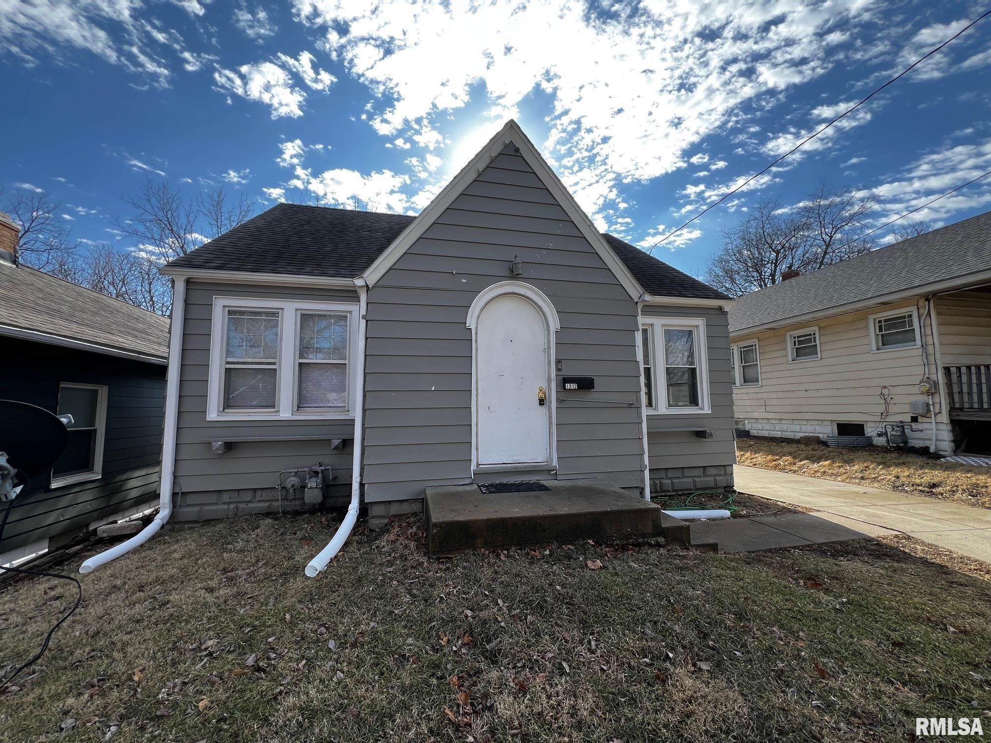 1212 W Nowland Avenue  Peoria IL 61604 photo