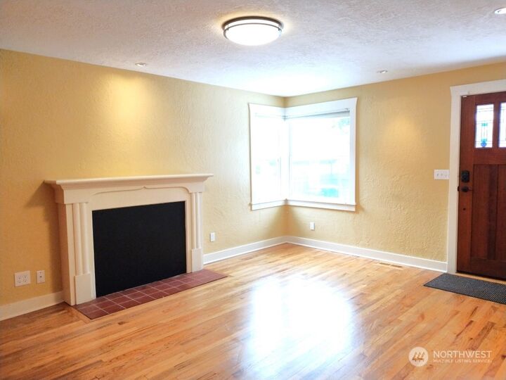 Property Photo: 13726 Ashworth Avenue N WA 98133