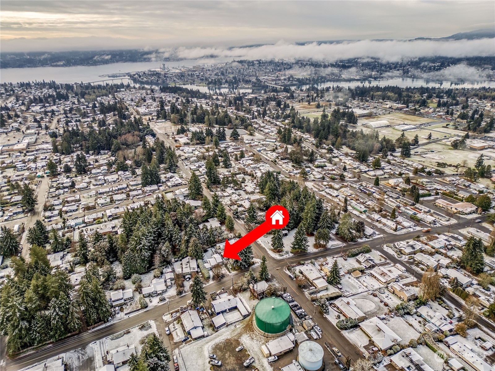 Property Photo: 1911 NE Sylvan Way WA 98310