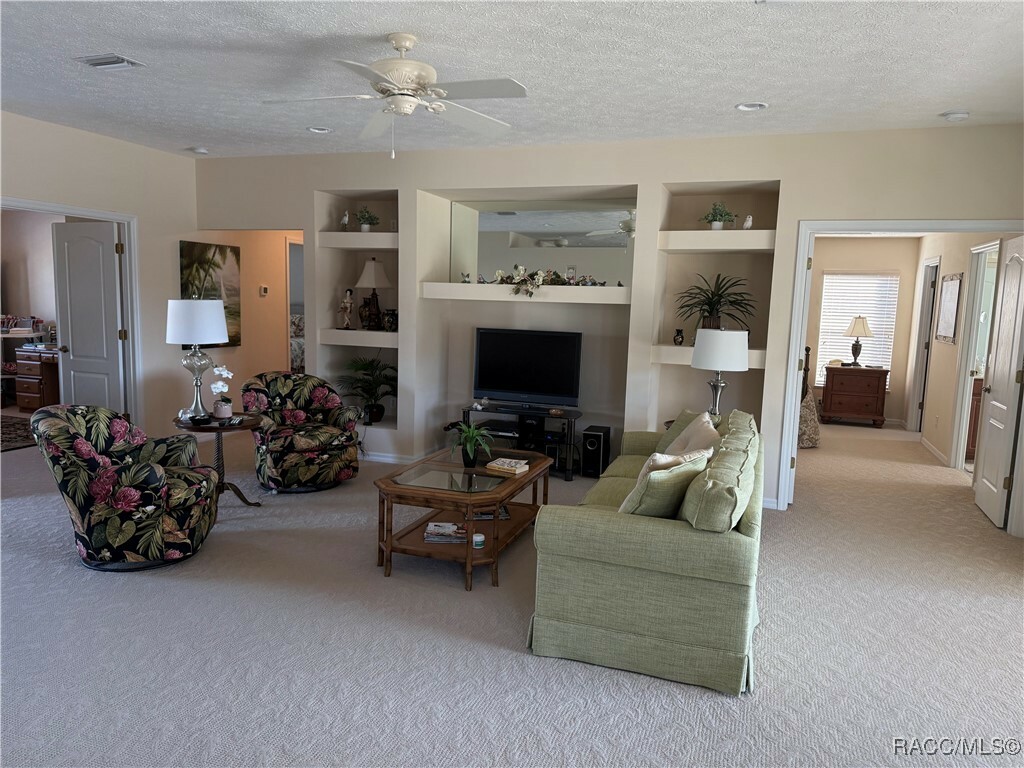 Property Photo: 3926 N Eagle Point FL 34428