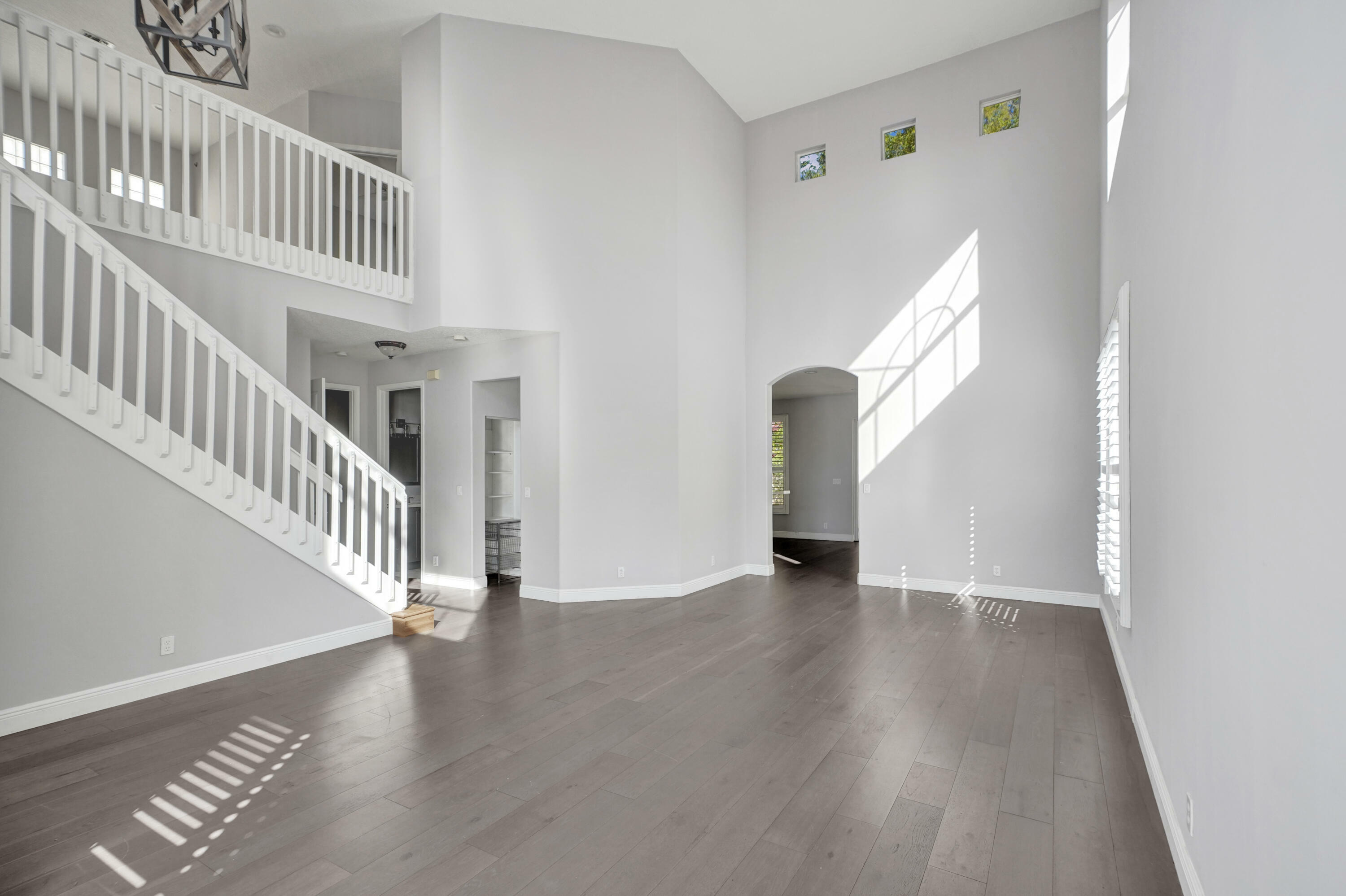 Property Photo: 9788 Vineyard Court FL 33428
