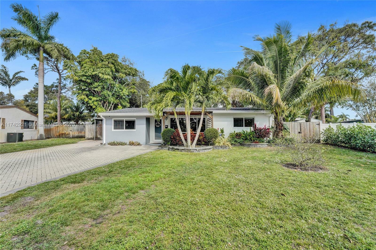 Property Photo:  2265 SW 15th Ct  FL 33312 