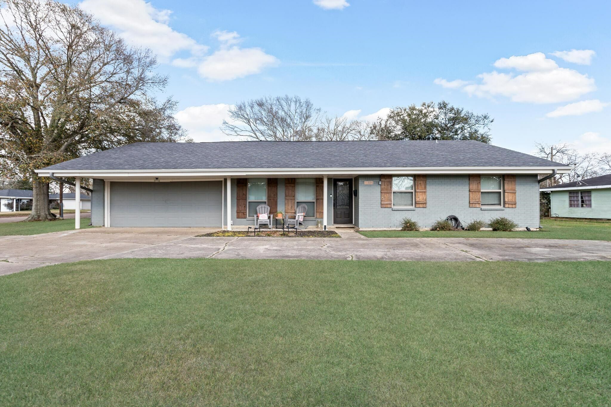 Property Photo: 515 S 18th TX 77627