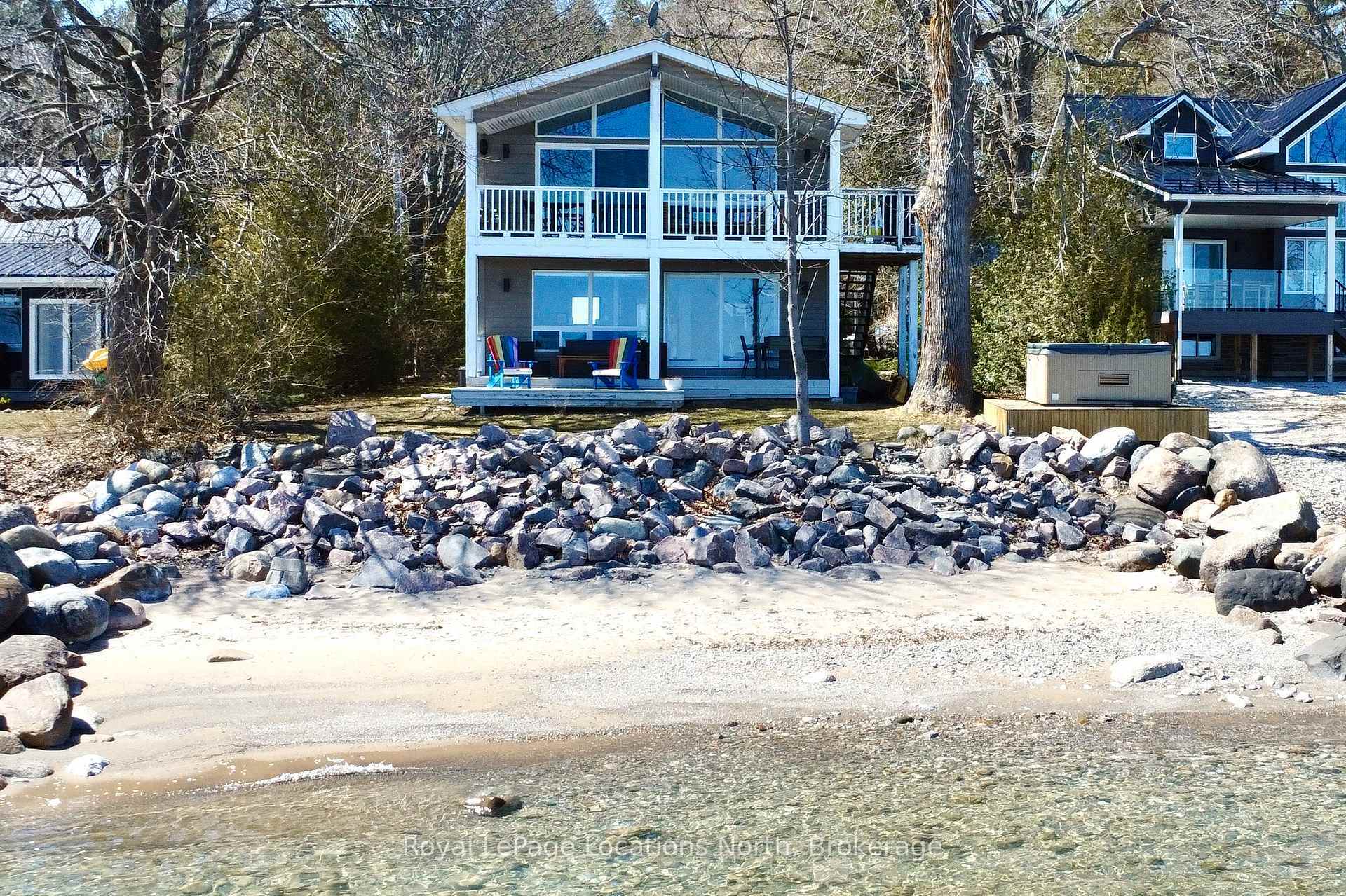 Photo de la propriété: 155 Kiowana Beach Road ON N4L 1W5