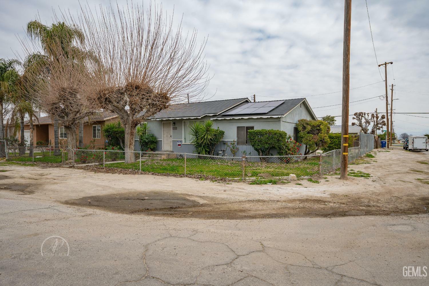 Property Photo:  2732 Karen Place  CA 93307 