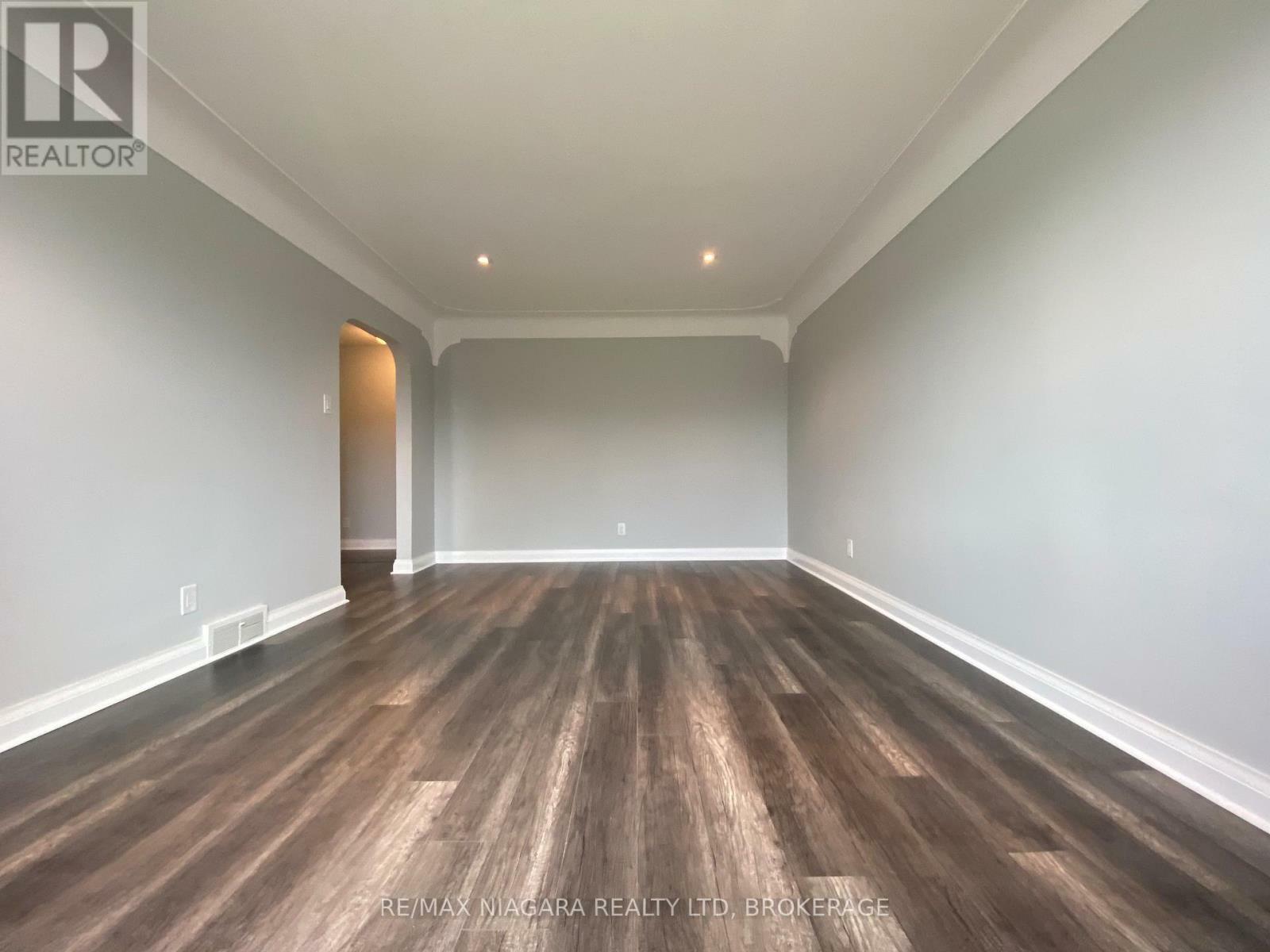 Property Photo: 5980 Coholan Street North ON L2J 1K6